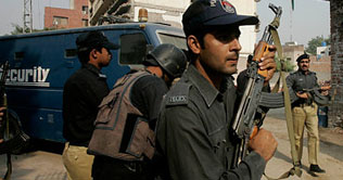 Gunmen, bombs hit 5 sites in Pakistan, more than 31 die 